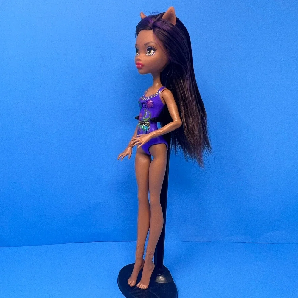 Monster High Clawdeen Wolf‎ Swim Class Werewolf Doll 2017 Purple Swimsuit